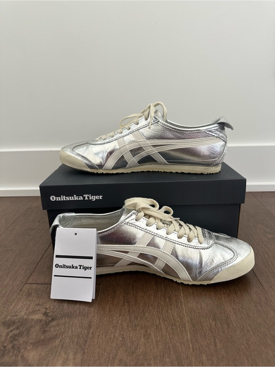 Onitsuka Tiger by Asics Other - Onitsuka Tiger Mexico 66 Silver / Off White